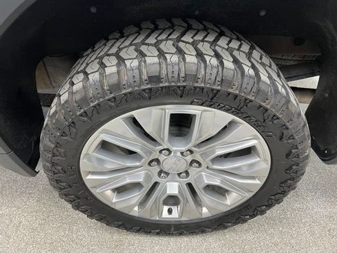 Used 2021 GMC Sierra 1500 Denali w/ Denali Ultimate Package AWD/4WD image 14