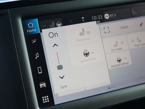 Used 2023 Chrysler Voyager LX image 24