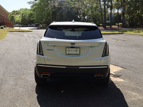 Used 2023 Cadillac XT5 Sportv w/ Technology Package image 6