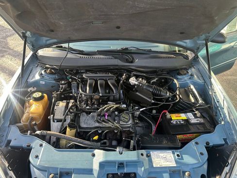 Used 2005 Ford Taurus SE image 15