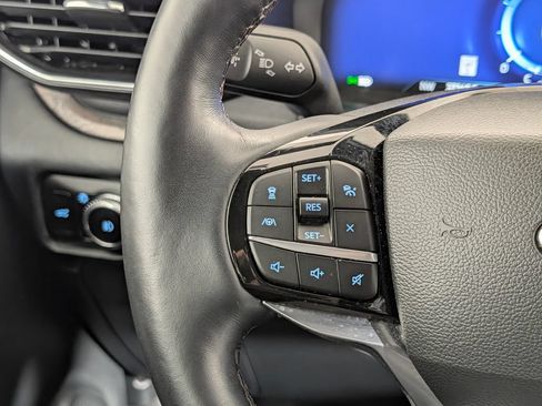 Certified 2023 Ford Explorer Platinum w/ Technology Package AWD/4WD image 20