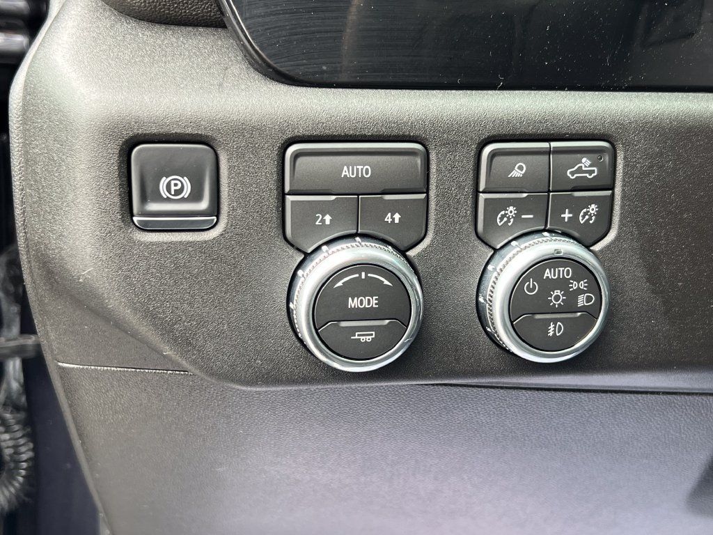 Used 2026 GMC Sierra 1500 SLT AWD/4WD image 27