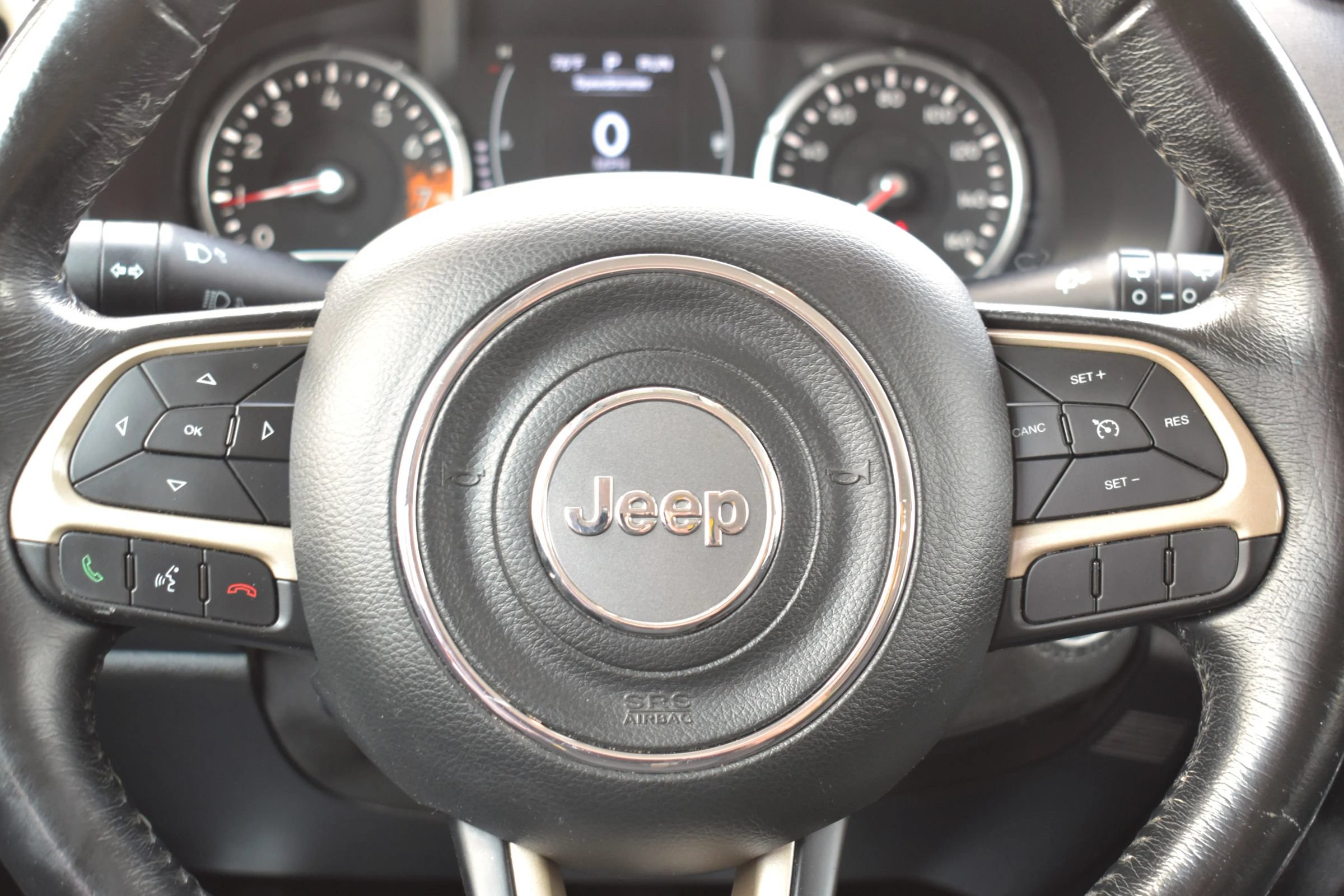 Used 2017 Jeep Renegade Latitude FWD image 20