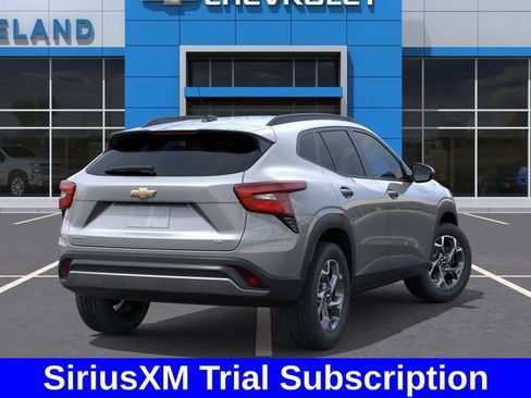 New 2026 Chevrolet Trax LT w/ Driver Confidence Package FWD image 5
