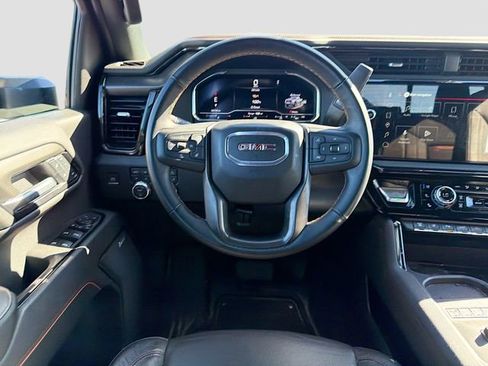 Used 2025 GMC Sierra 2500 AT4 w/ AT4 Premium Plus Package image 16