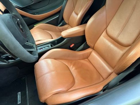 Used 2016 McLaren 570S Coupe RWD image 23