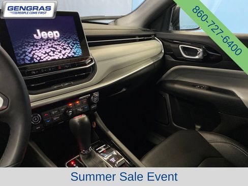 Certified 2025 Jeep Compass Limited AWD/4WD image 15