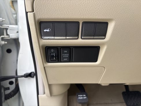 Used 2014 INFINITI QX80 2WD w/ Theater Package image 13