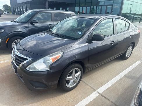 Used 2015 Nissan Versa S Plus FWD image 1