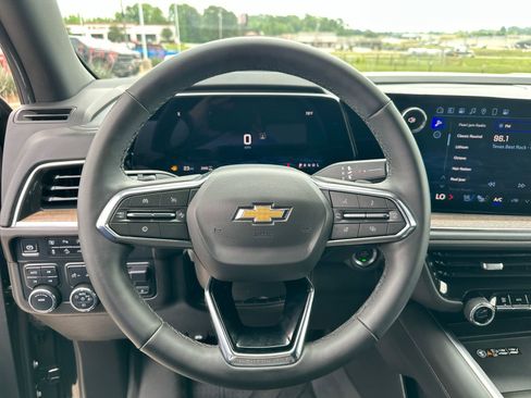 Used 2025 Chevrolet Tahoe High Country w/ Sun And Tow Package AWD/4WD image 14