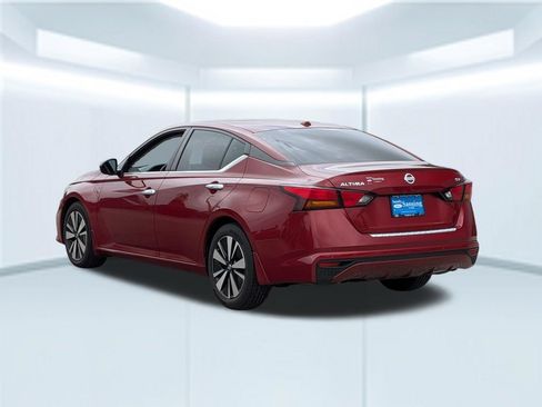 Used 2021 Nissan Altima 2.5 SV FWD image 3