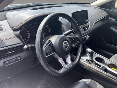 Used 2019 Nissan Altima 2.5 SR FWD image 15