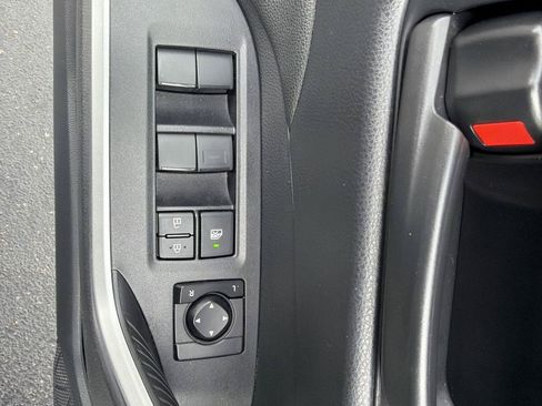 Used 2025 Toyota RAV4 LE AWD/4WD image 19