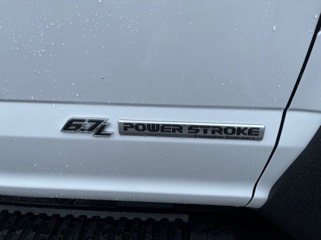 Used 2021 Ford F550 4x4 Regular Cab Super Duty image 6