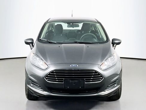 Used 2017 Ford Fiesta SE image 2