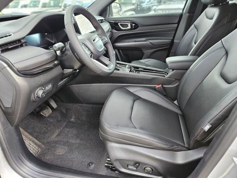 New 2026 Jeep Compass Limited w/ Sun, Sound & Navigation Group image 18