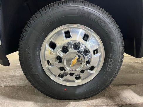 Used 2026 Chevrolet Silverado 3500 LTZ w/ LTZ Convenience Package AWD/4WD image 29
