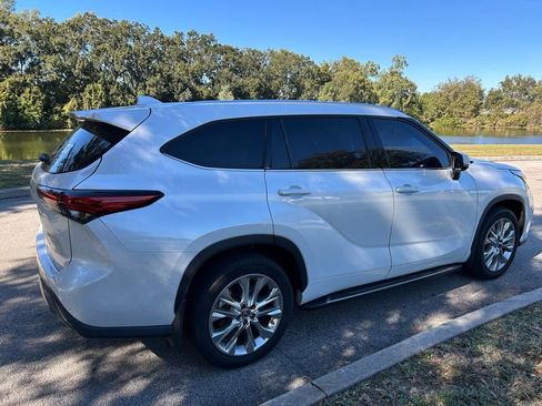 Used 2022 Toyota Highlander Limited image 5