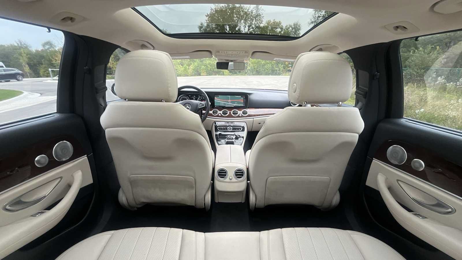 Certified 2017 Mercedes-Benz E 400 4MATIC Wagon image 12