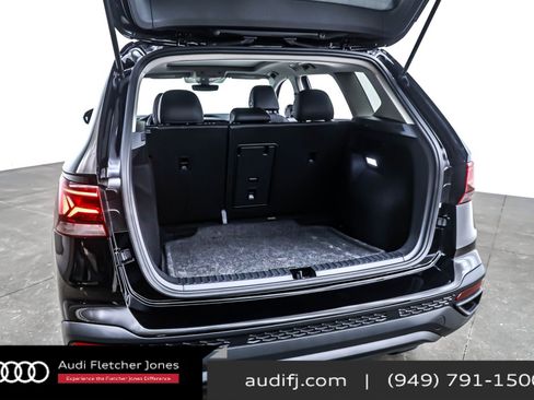 Used 2024 Volkswagen Taos SE image 23