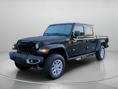 Used 2023 Jeep Gladiator Sport AWD/4WD image 8