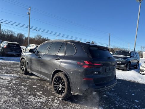 Used 2024 BMW X5 xDrive40i w/ M Sport Package image 5