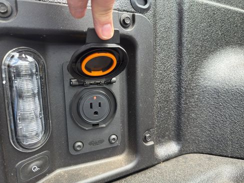 New 2025 Ford Maverick Lobo image 32