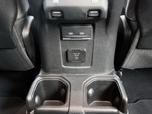 Used 2026 Jeep Wrangler Unlimited Rubicon image 33