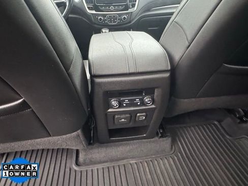 Used 2022 Chevrolet Traverse High Country image 11