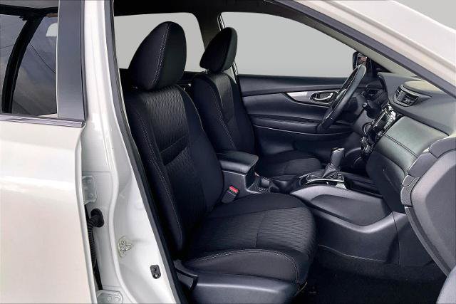 Certified 2020 Nissan Rogue SV FWD image 9