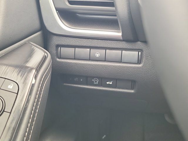 Certified 2026 Nissan Rogue SV FWD image 20