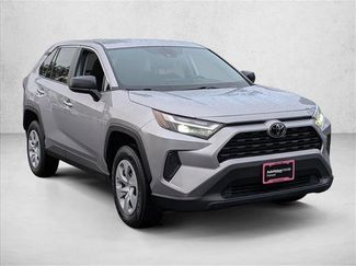 Used 2024 Toyota RAV4 LE video 3