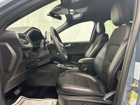 Used 2025 Ford Escape ST-Line image 14