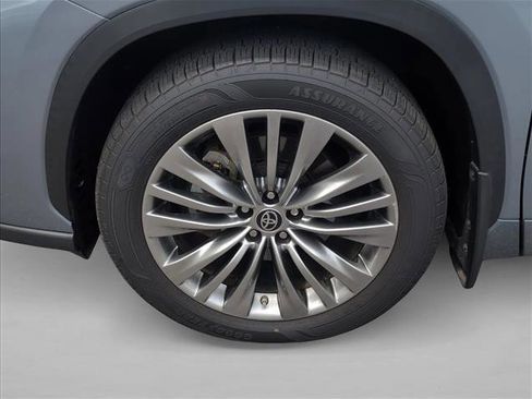 Used 2021 Toyota Highlander Platinum AWD/4WD image 26