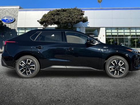 New 2026 Subaru Solterra image 3