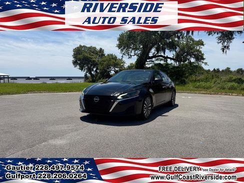 Used 2025 Nissan Altima 2.5 SV FWD image 1