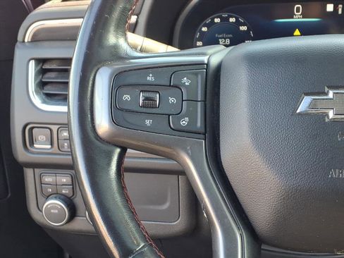 Used 2022 Chevrolet Suburban RST w/ Luxury Package image 16