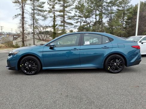 New 2026 Toyota Camry SE image 6