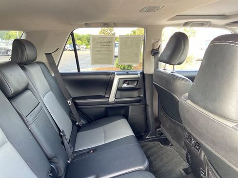 Used 2016 Toyota 4Runner SR5 Premium RWD image 21