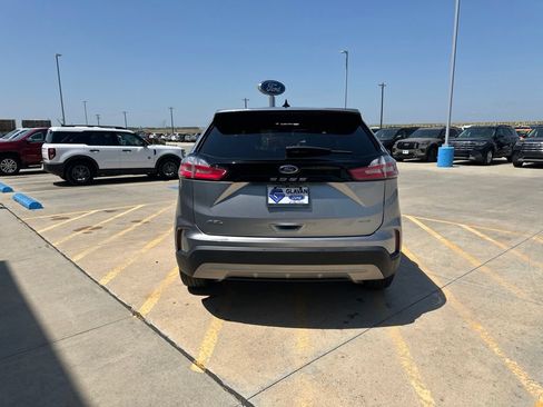Used 2024 Ford Edge SEL w/ Convenience Package AWD/4WD image 6