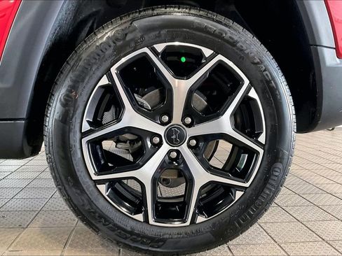 Used 2025 Jeep Compass Limited AWD/4WD image 32
