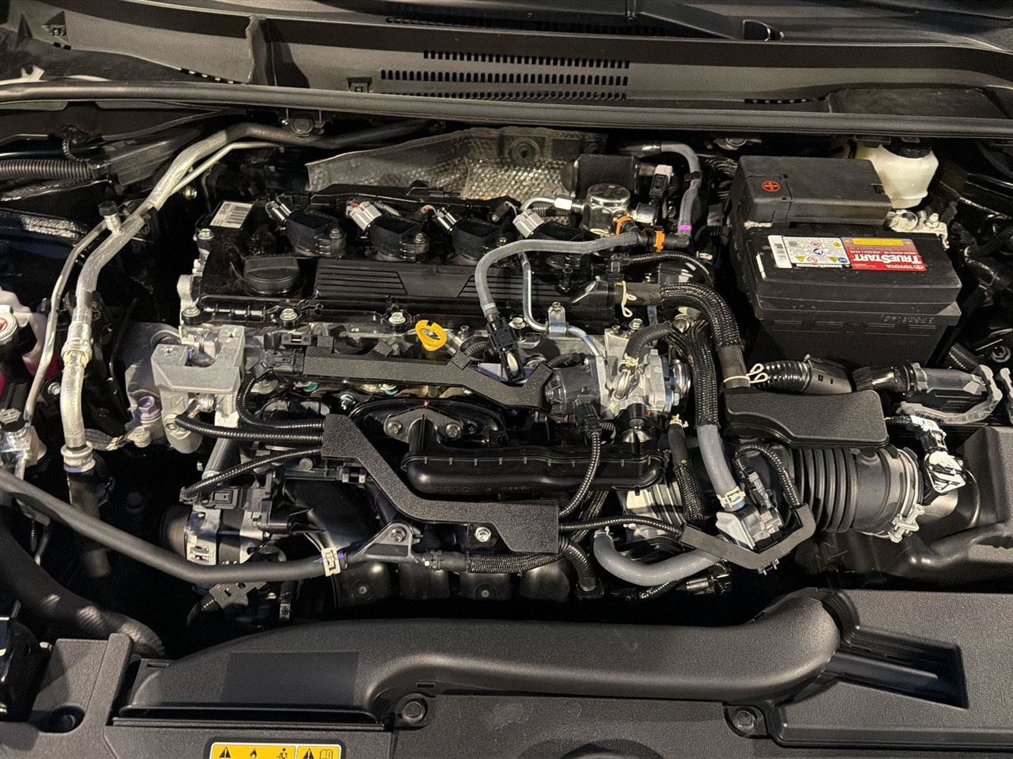 Certified 2025 Toyota Corolla SE w/ SE Package FWD image 33