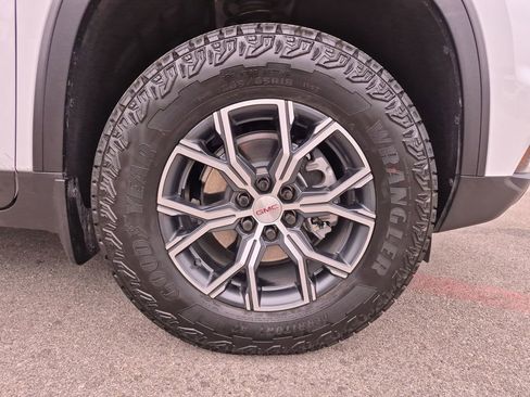 New 2026 GMC Acadia AT4 w/ Luxury Package AWD/4WD image 13