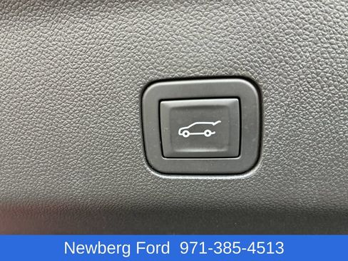 Used 2025 GMC Yukon XL Elevation w/ Elevation Premium Package AWD/4WD image 35
