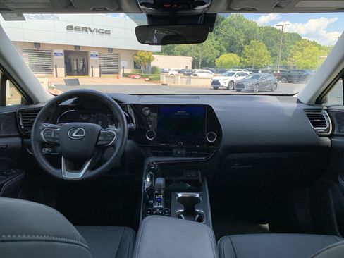 Used 2025 Lexus NX 250 FWD w/ Accessory Package (2T) image 30