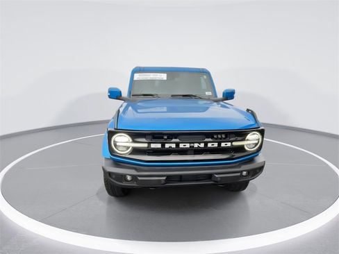 Used 2024 Ford Bronco Outer Banks image 3