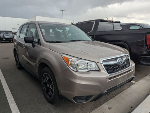 Used 2014 Subaru Forester 2.5i AWD/4WD image 3