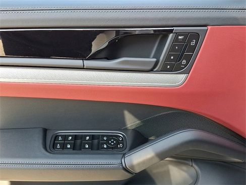 New 2026 Porsche Cayenne image 14