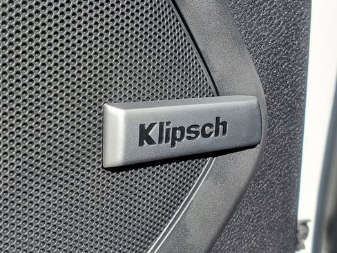 New 2026 Nissan Armada SL w/ Captain's Chari Seat Package image 11