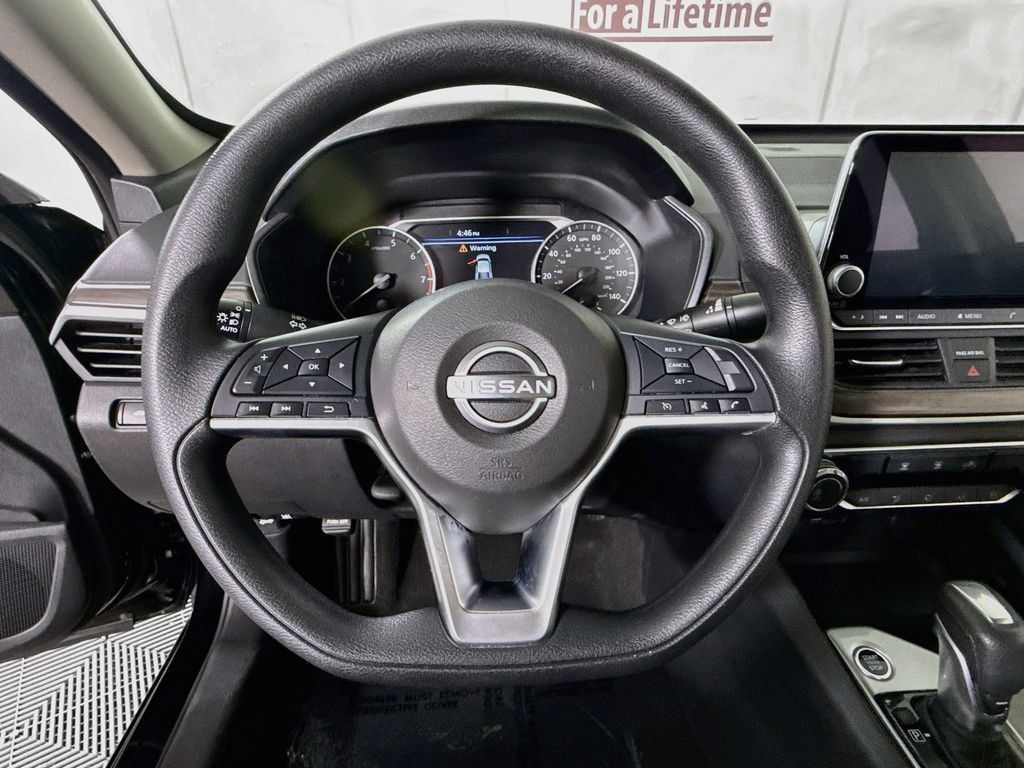 Certified 2024 Nissan Altima 2.5 SV FWD image 19